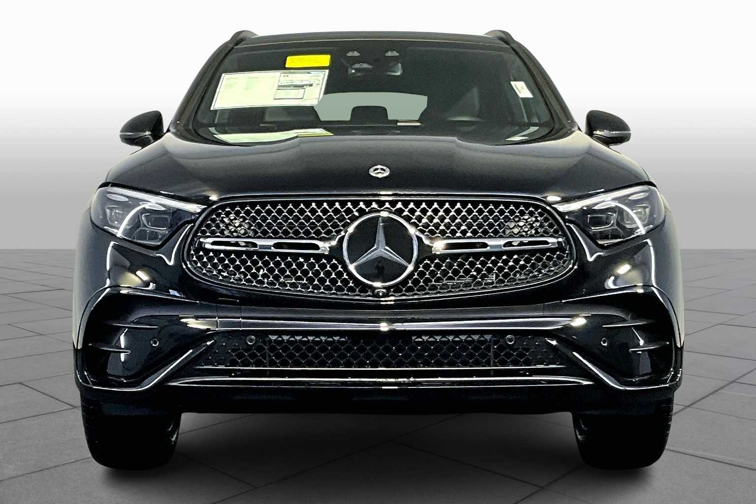 2026 Mercedes Benz GLC 300 4MATIC photo 2