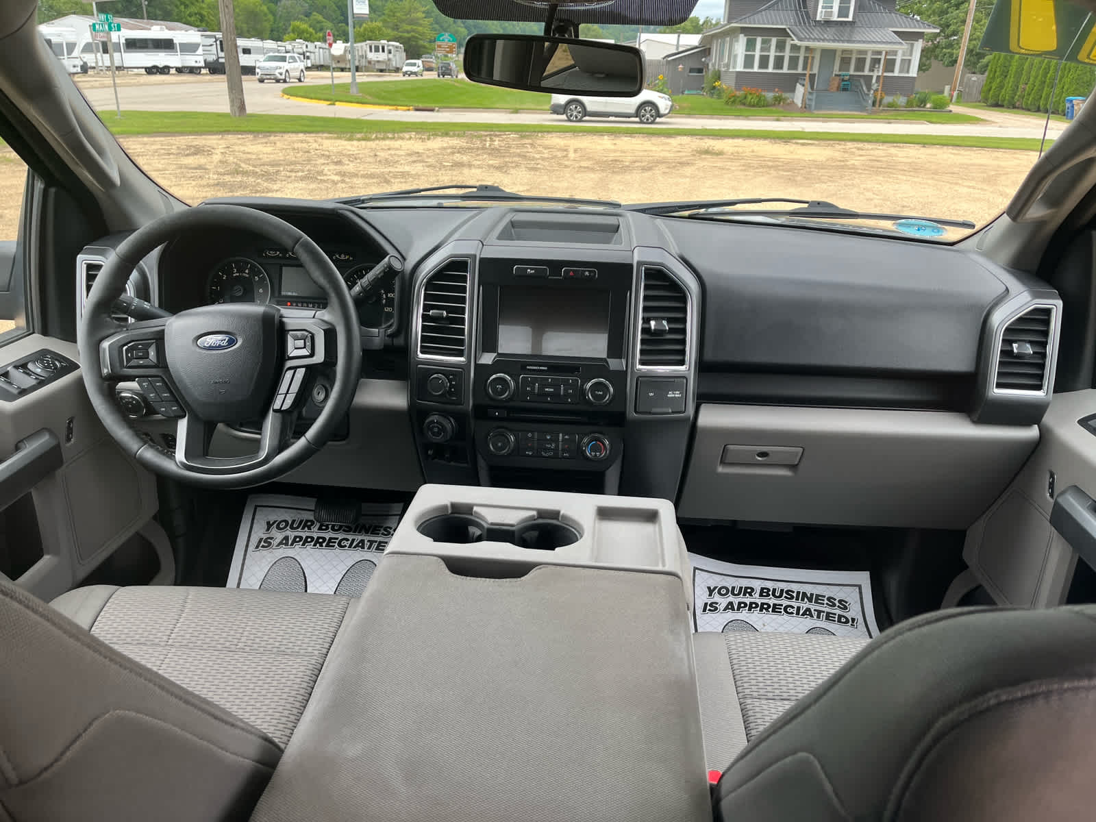 2017 Ford F-150 XLT photo 14