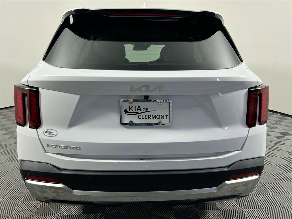 2026 Kia Sorento EX photo 4