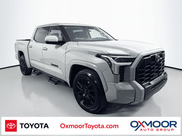 2023 Toyota Tundra SR5's photo