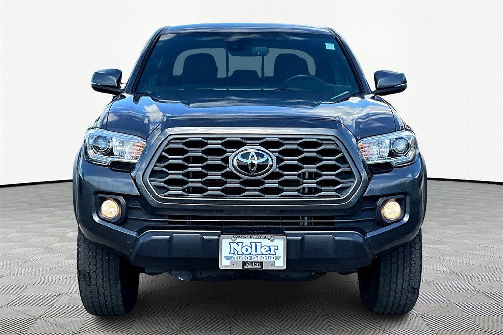 2023 Toyota Tacoma TRD Off-Road photo 3