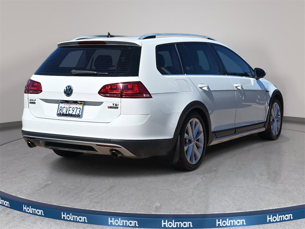 2017 Volkswagen Golf Alltrack TSI SE 4Motion photo 3