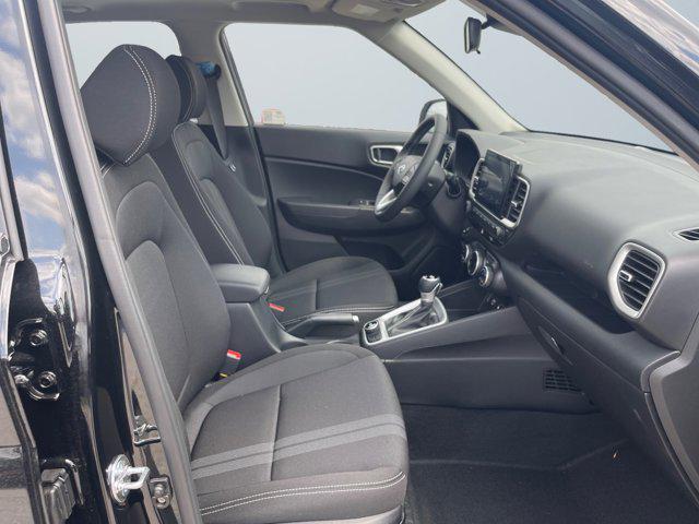2025 Hyundai Venue SEL Limited photo 15
