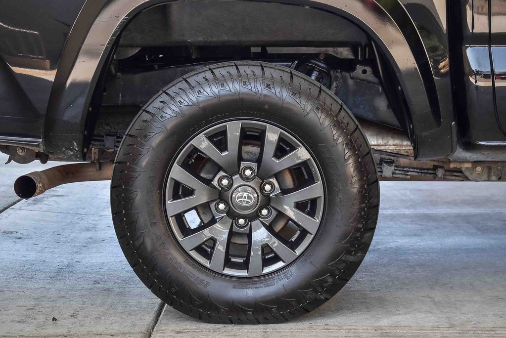 2023 Toyota Tacoma SR5 photo 11
