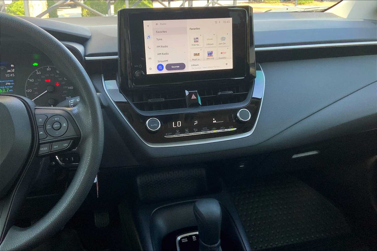 2024 Toyota Corolla Hybrid LE photo 6