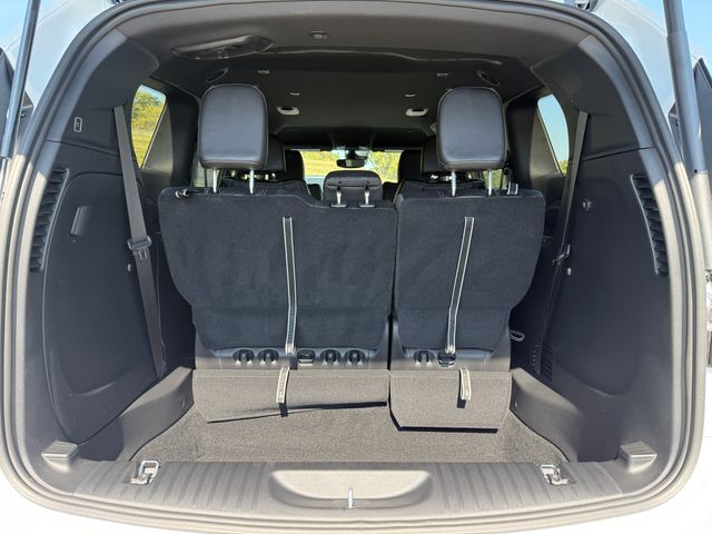2026 Chrysler Pacifica photo 9