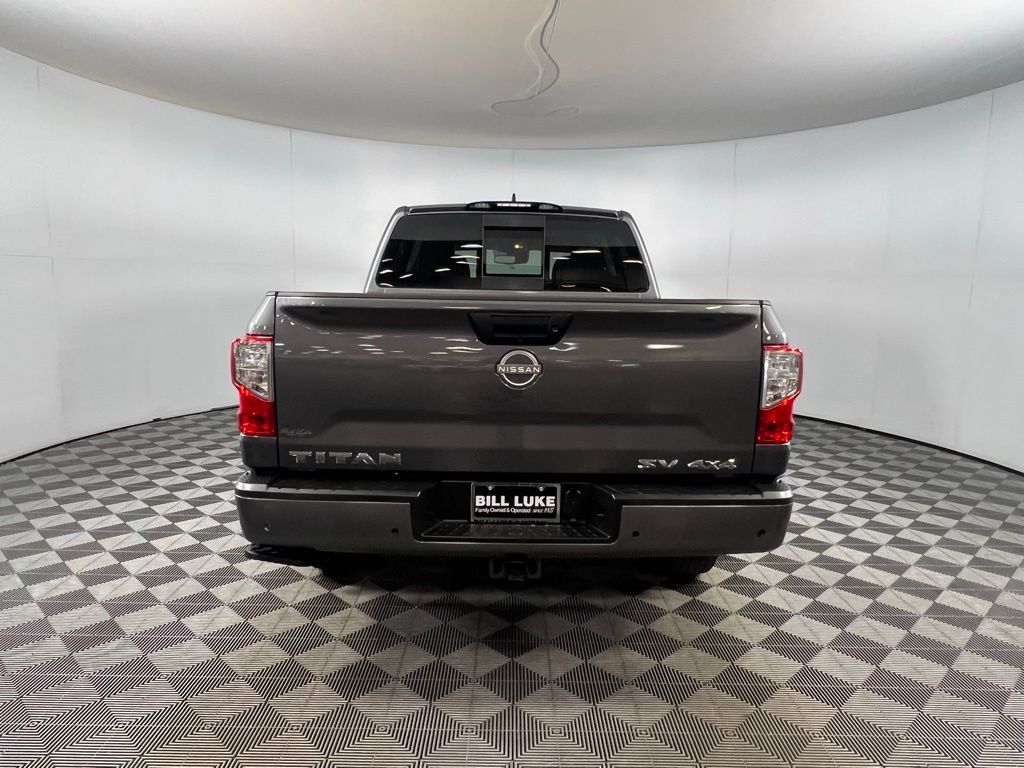 2024 Nissan Titan SV photo 4