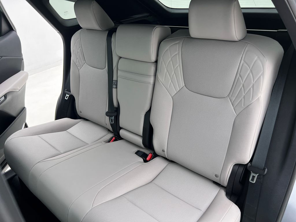2024 Lexus RX 350 Premium photo 16