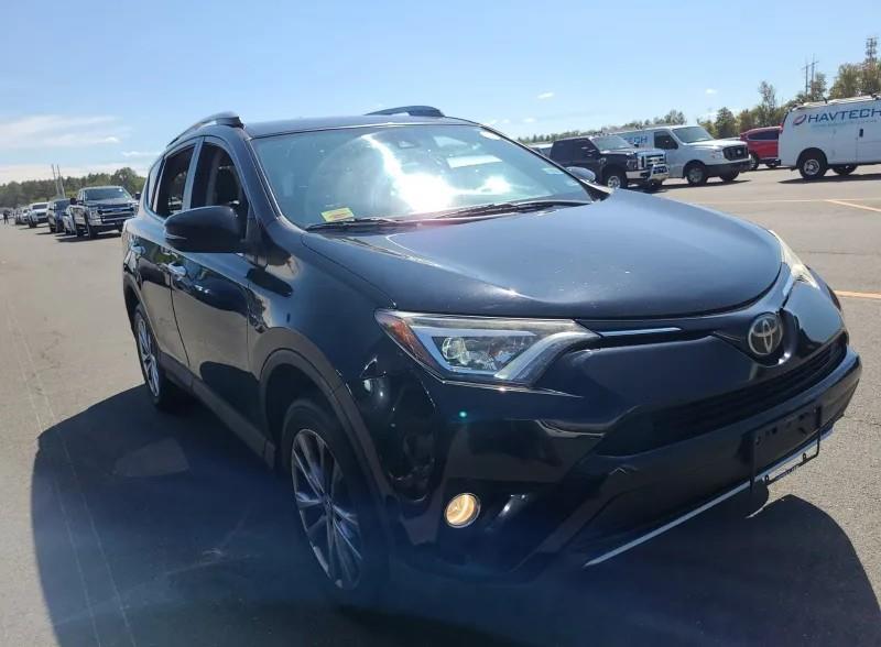 2018 Toyota RAV4 Limited Platinum photo 2