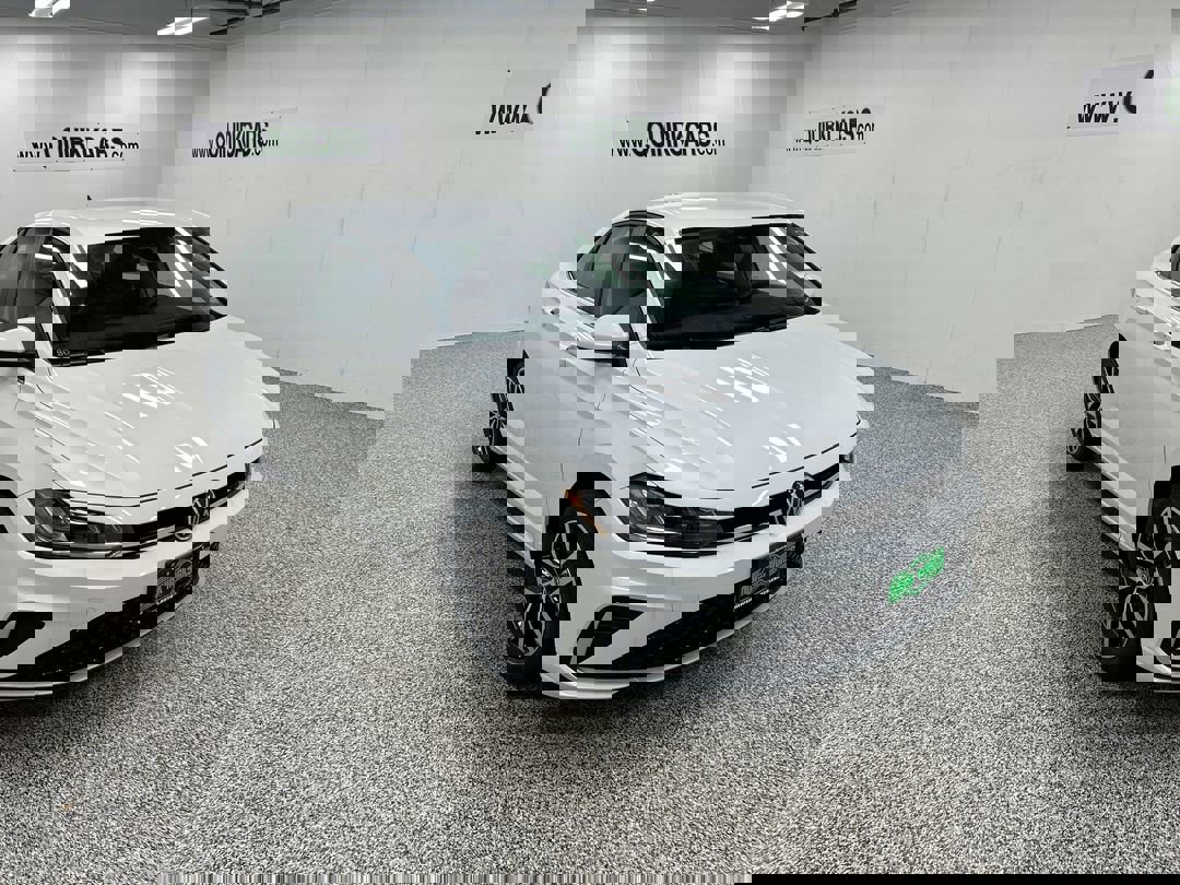 2025 Volkswagen Jetta SE's photo