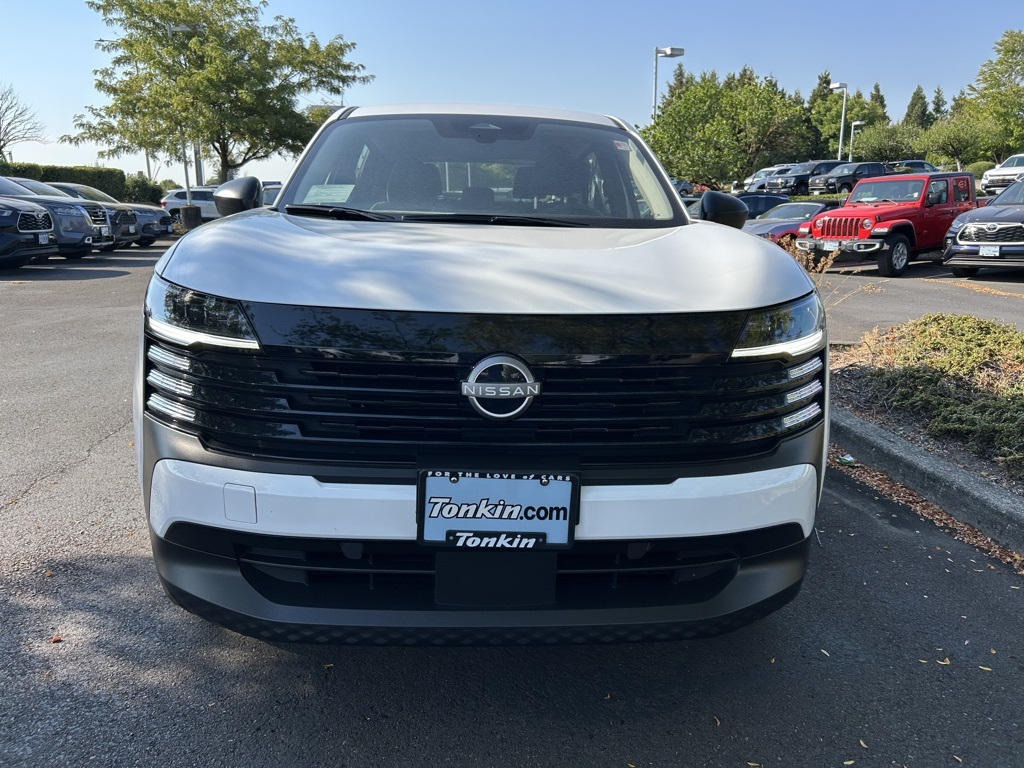 2025 Nissan Kicks S photo 2