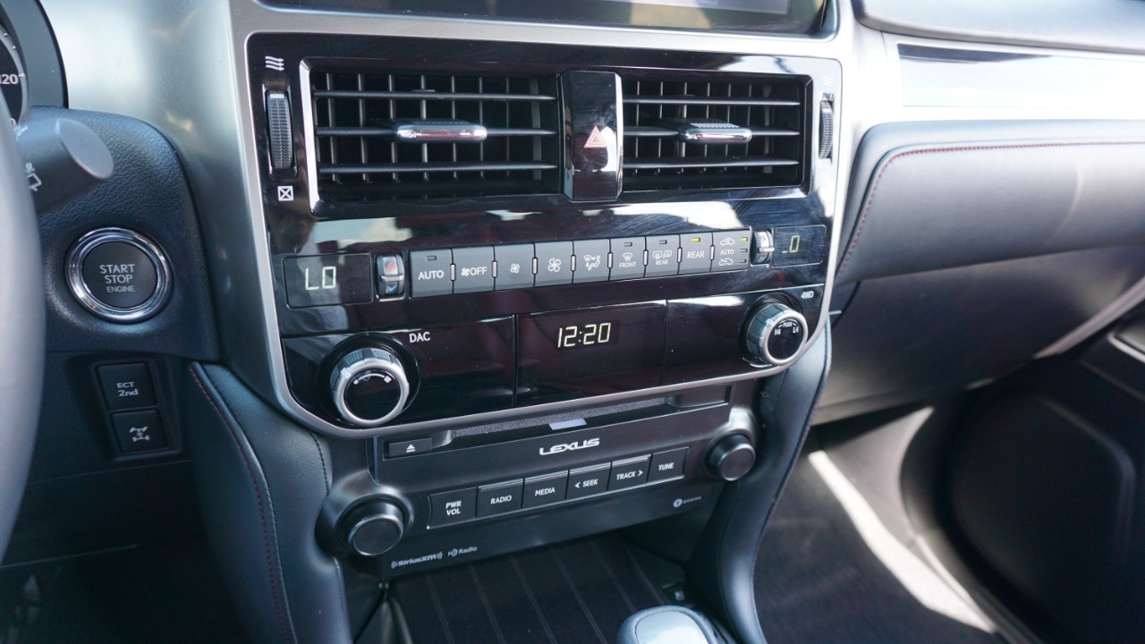 2023 Lexus GX Premium photo 18
