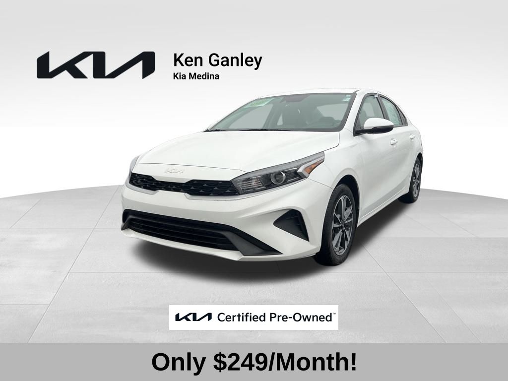2024 Kia Forte LXS's photo