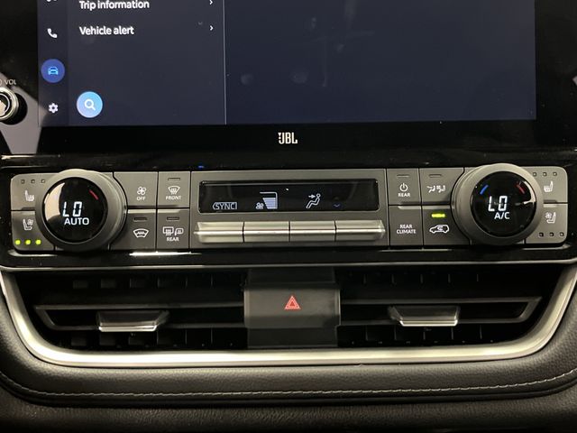 2024 Toyota Grand Highlander Platinum photo 18