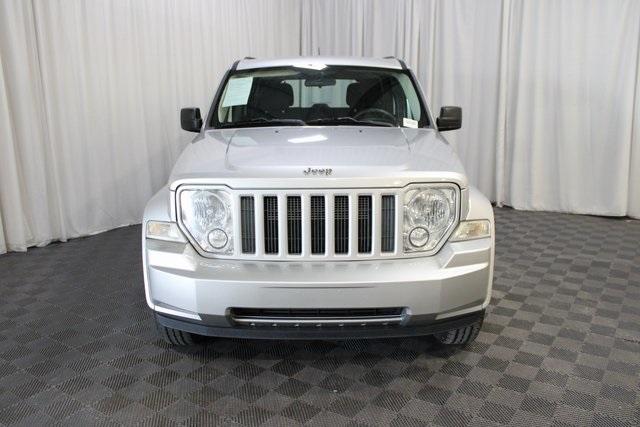 2012 Jeep Liberty Sport photo 2