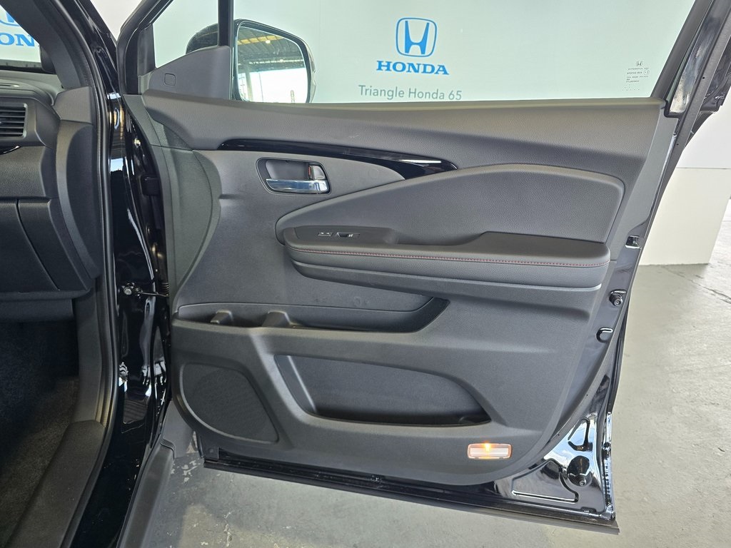 2025 Honda Ridgeline Black Edition photo 23