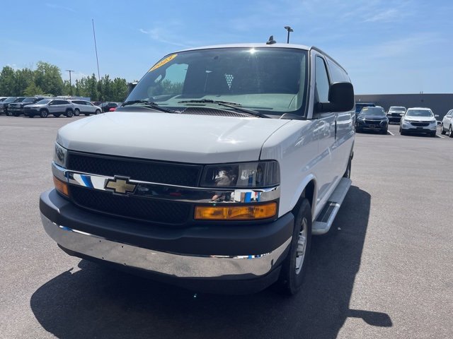 2023 Chevrolet Express Cargo Van 2500 photo 2