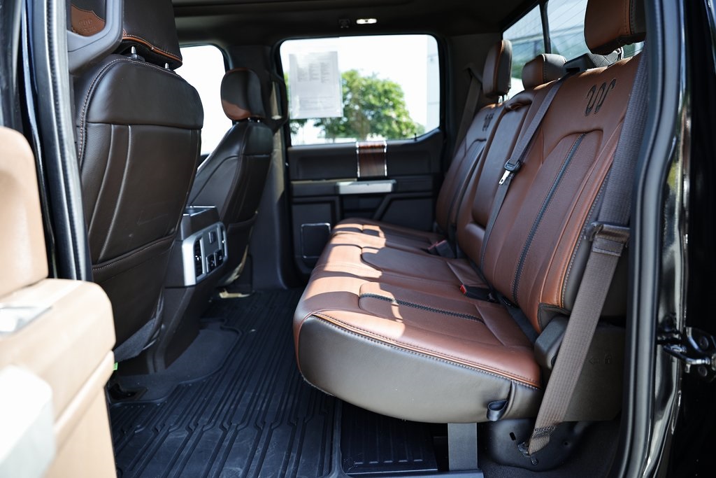 2022 Ford F-350 photo 22