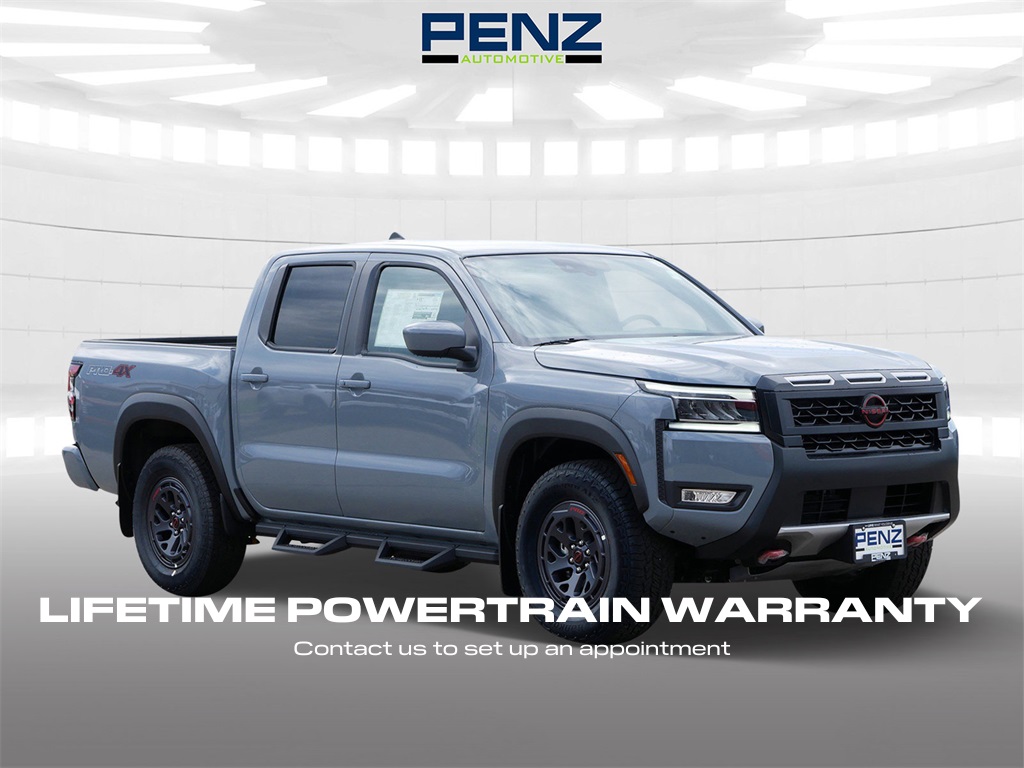 2025 Nissan Frontier PRO-4X's photo