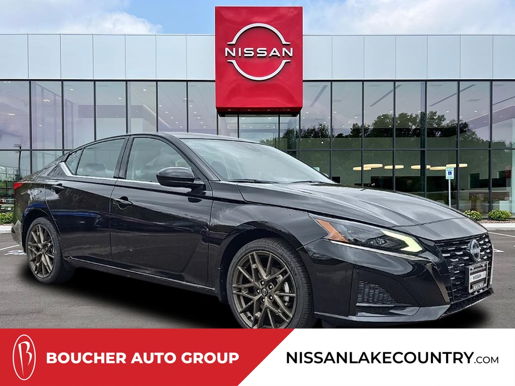 2025 Nissan Altima SR's photo