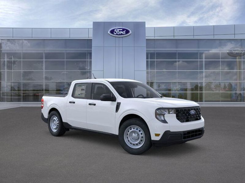 2025 Ford Maverick XL photo 5