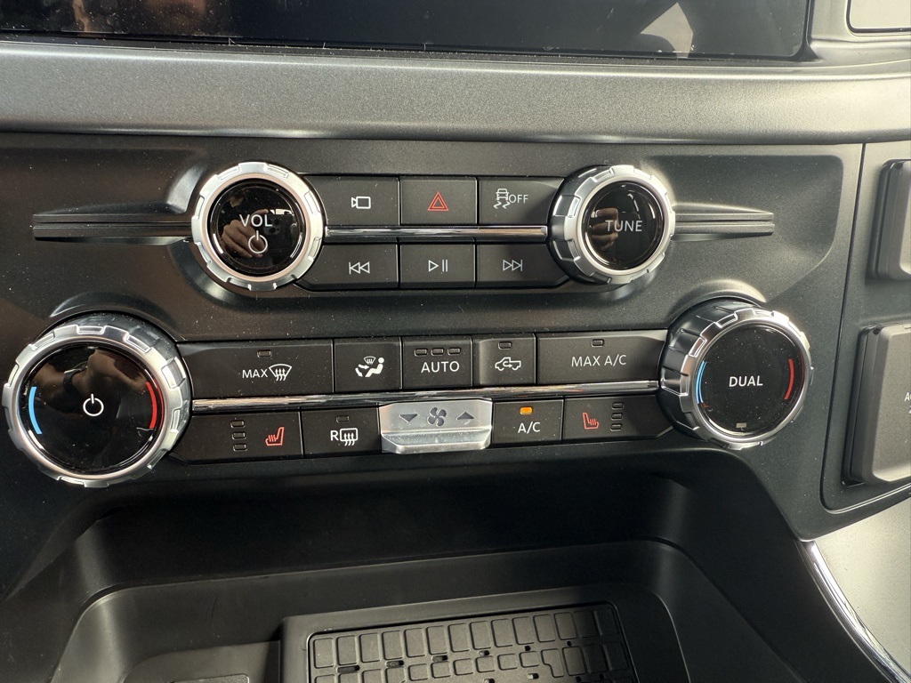 2025 Ford F-150 XLT photo 10