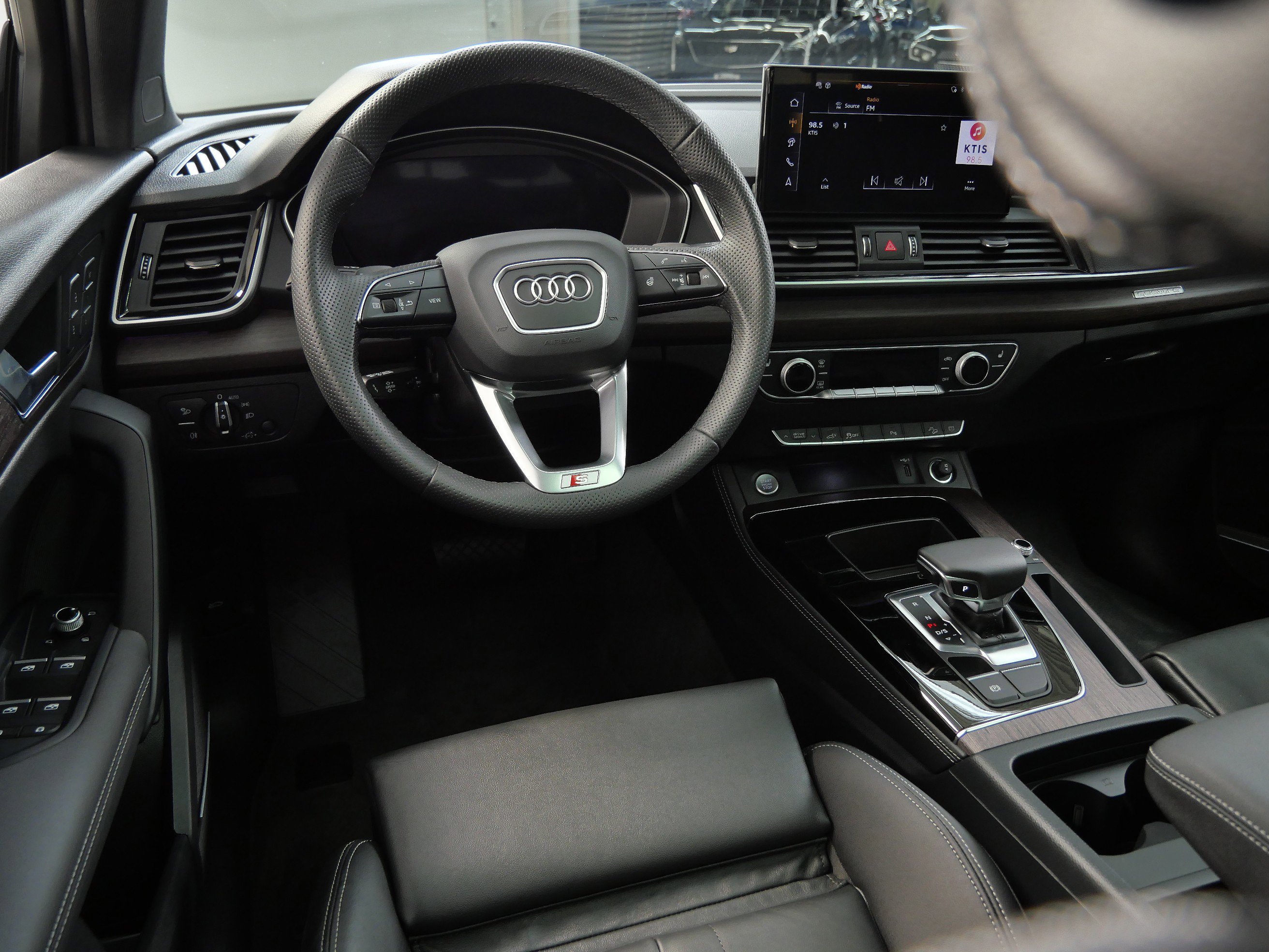Used 2025 Audi Q5 Premium Plus with VIN WA1E2AFY0S2007597 for sale in Minnetonka, Minnesota