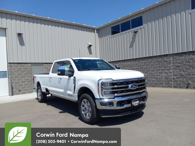 New 2025 Star White Metallic Tri-Coat Ford King Ranch image 1