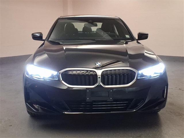 2025 Bmw 330i xDrive photo 2