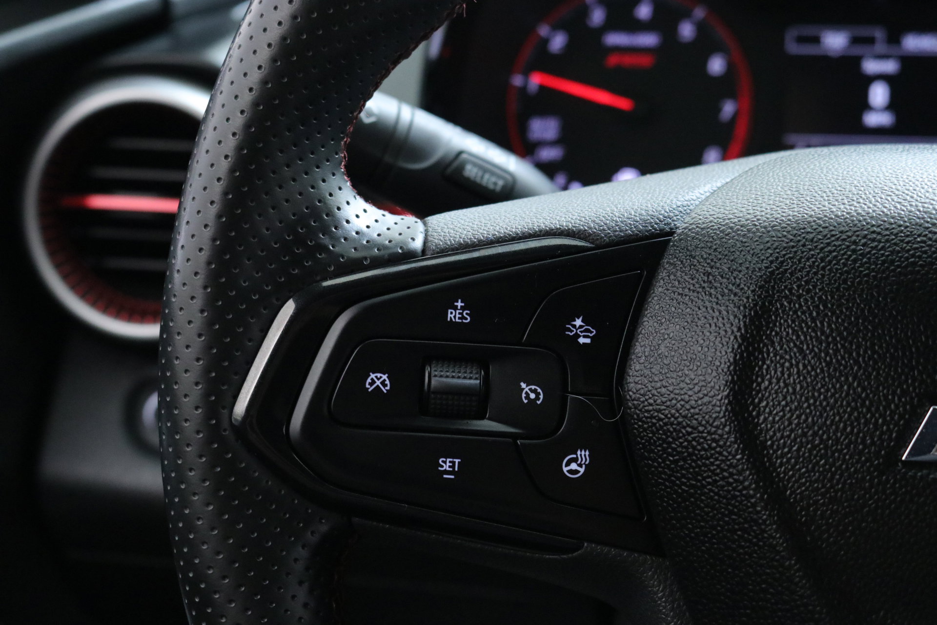 2024 Chevrolet Trax photo 13