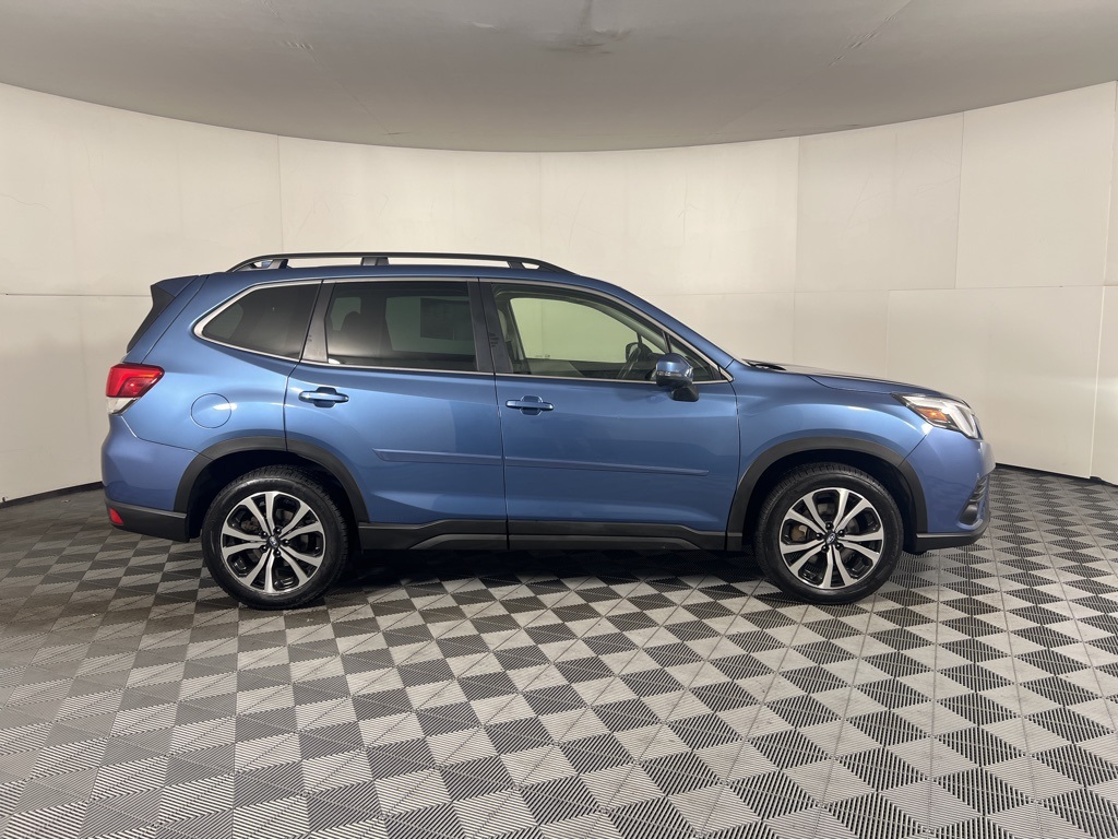 2023 Subaru Forester Limited photo 3