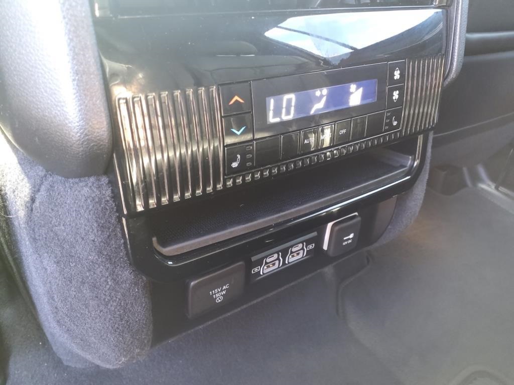 2023 Jeep Wagoneer Series III Limited photo 12