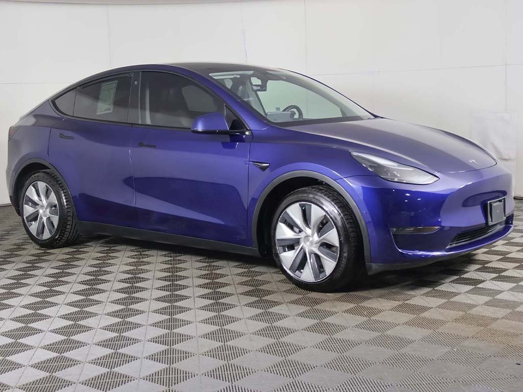 Used 2022 Tesla Model Y Long Range with VIN 7SAYGAEE4NF377788 for sale in Bedford, OH