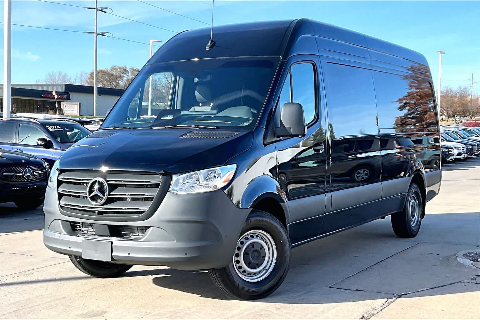 2026 Mercedes-Benz Sprinter Cargo Van Base's photo