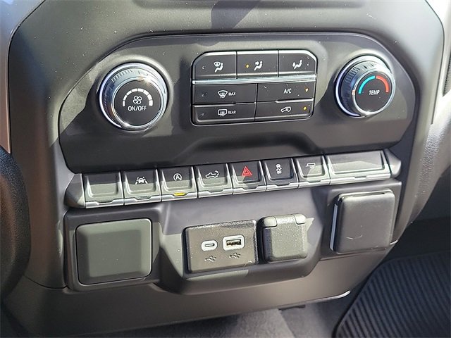 2025 Chevrolet Silverado 1500 Custom photo 16