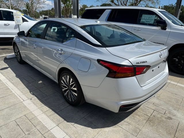 2024 Nissan Altima 2.5 SV photo 4