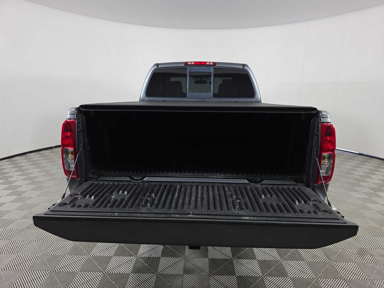 2018 Nissan Frontier SV photo 22