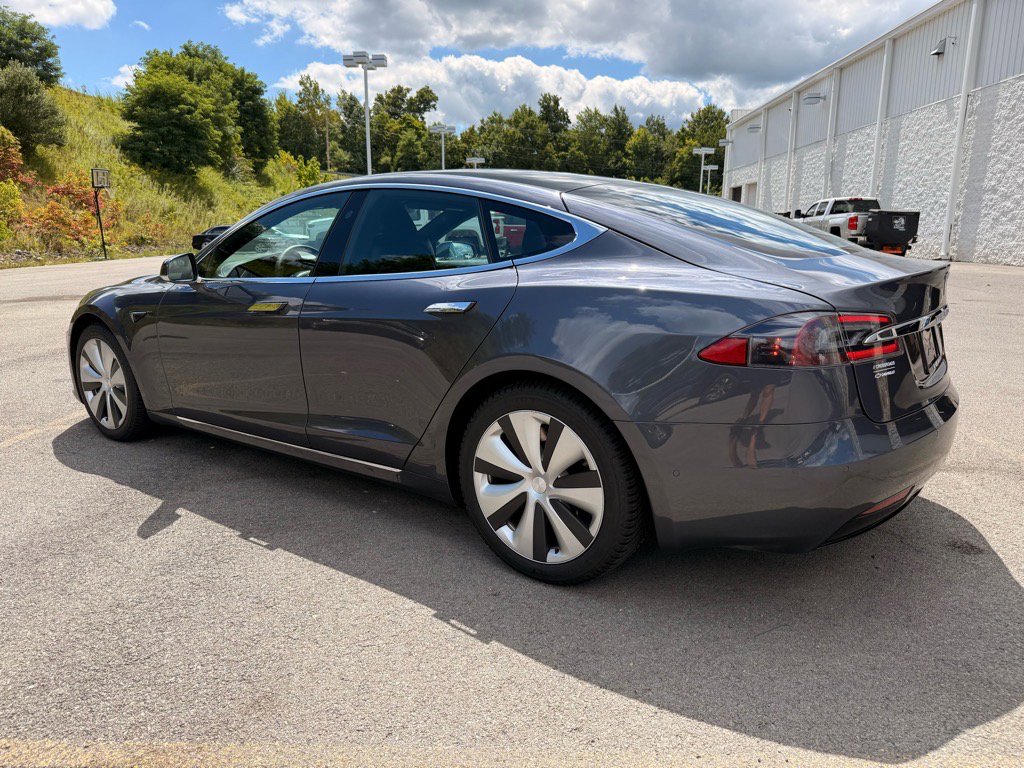 2021 Tesla Model S Long Range Plus photo 7