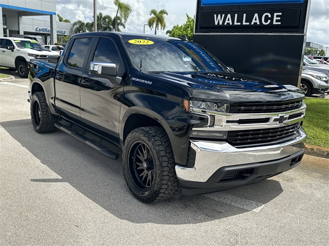2022 Chevrolet Silverado 1500 LT photo 4