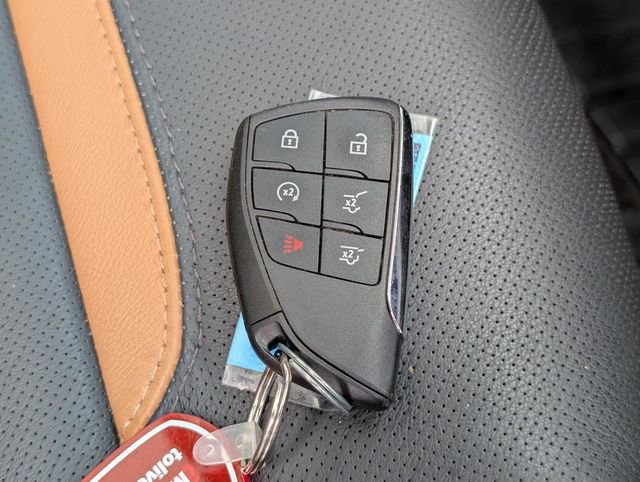 2024 Gmc Yukon AT4 photo 36