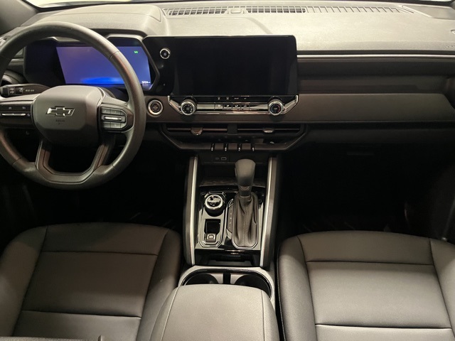 2024 Chevrolet Colorado Trail Boss photo 2