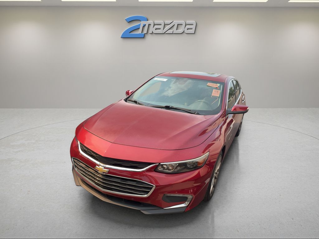 2017 Chevrolet Malibu Premier photo 2