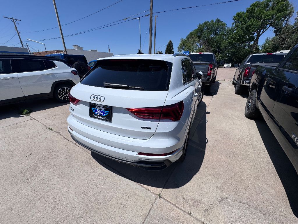 2024 Audi Q3 S line Premium photo 8