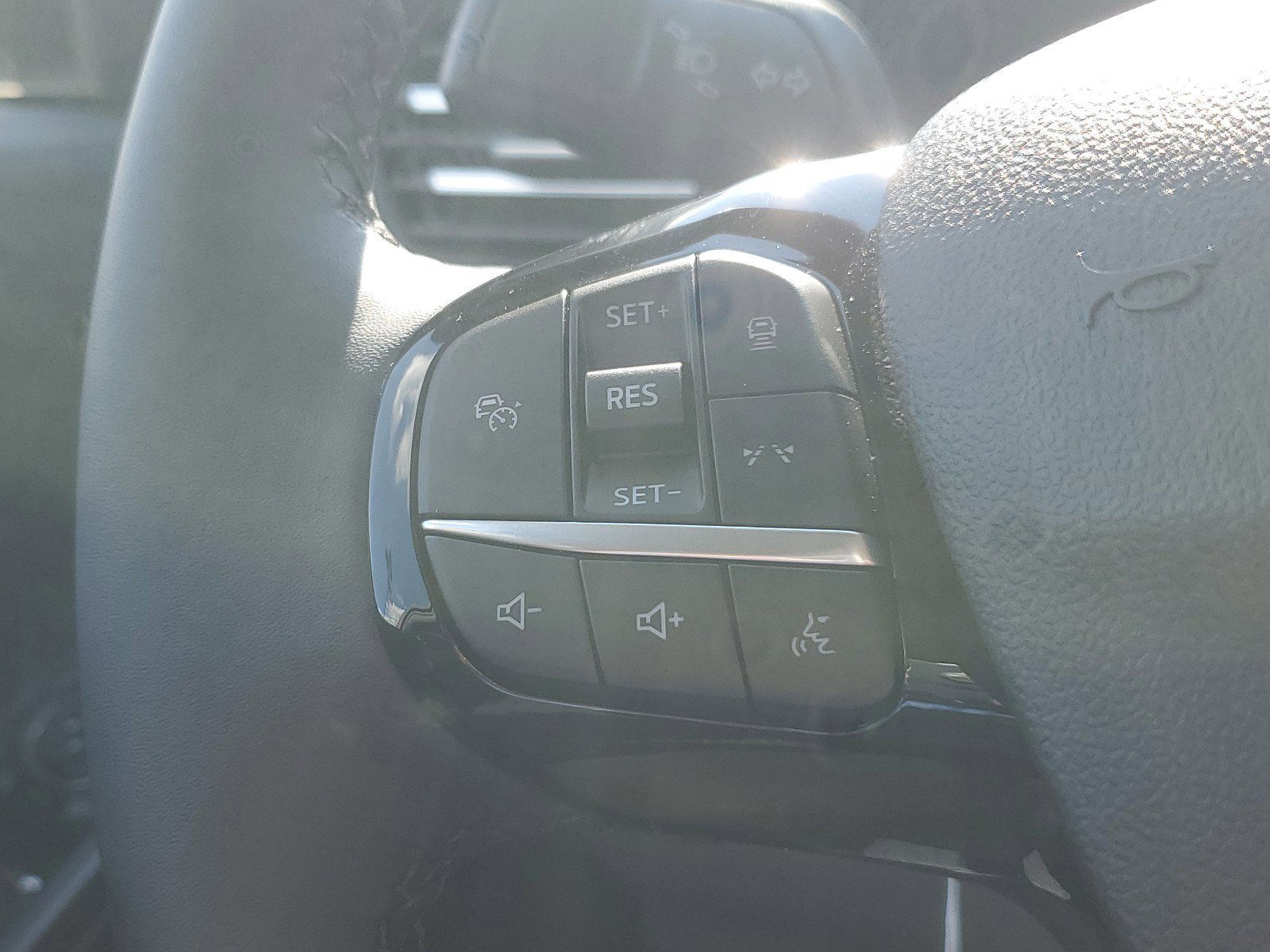 2024 Ford Escape Plug-In Hybrid photo 13