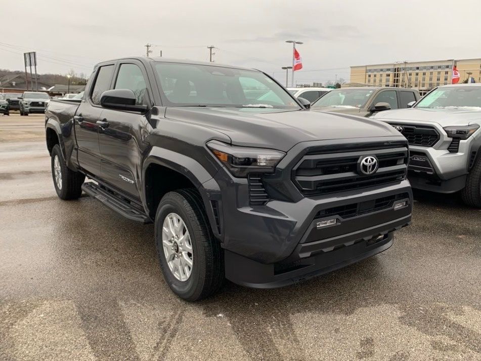 2026 Toyota Tacoma SR5's photo