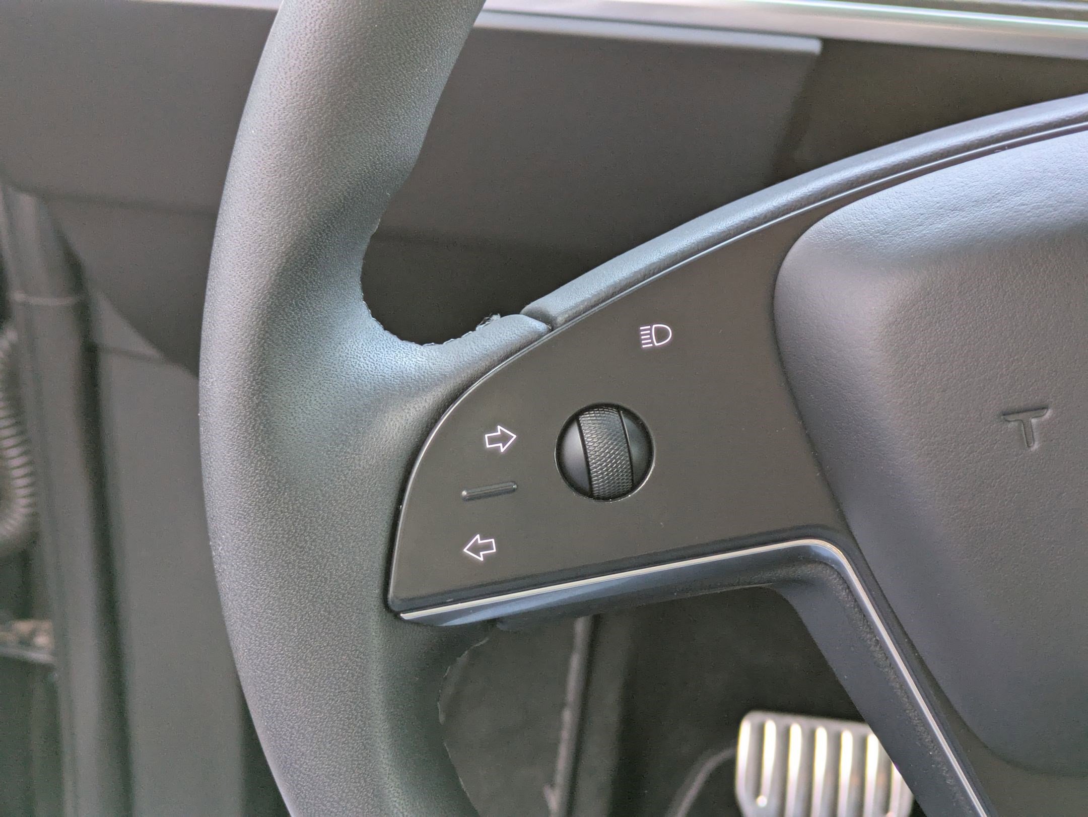 2022 Tesla Model X Plaid photo 15