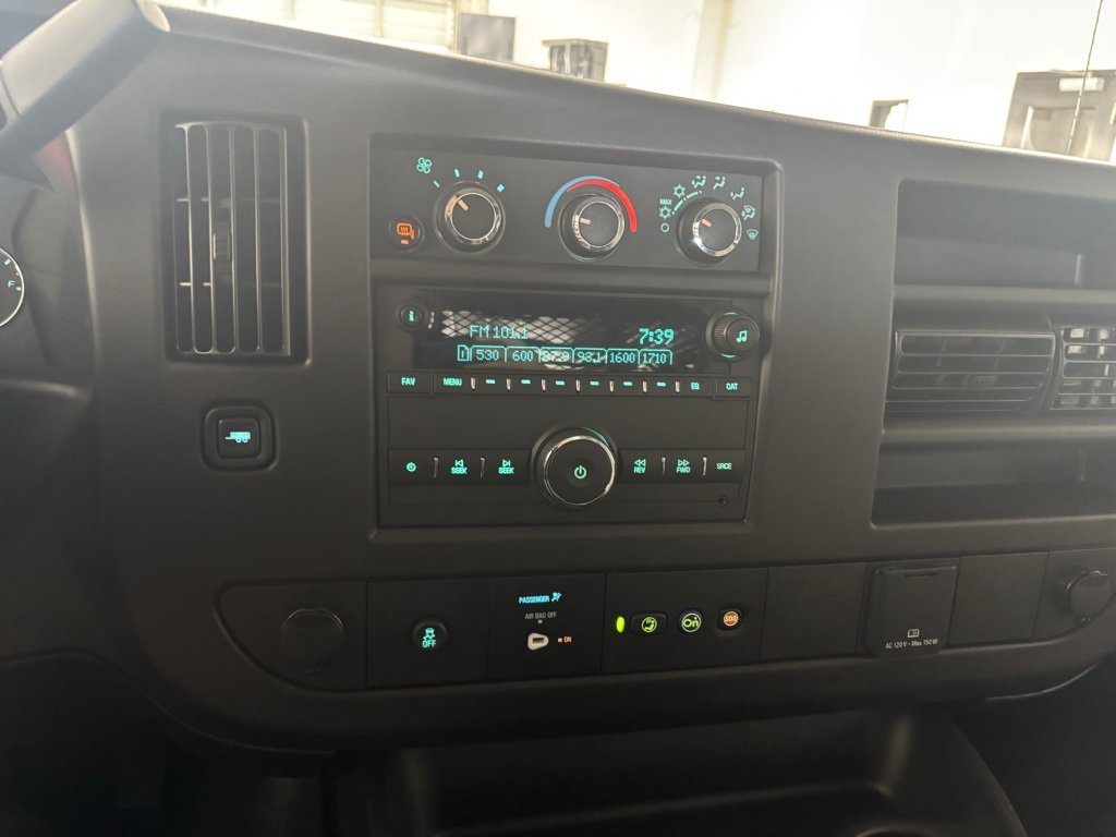2025 Chevrolet Express Cargo 2500 photo 26