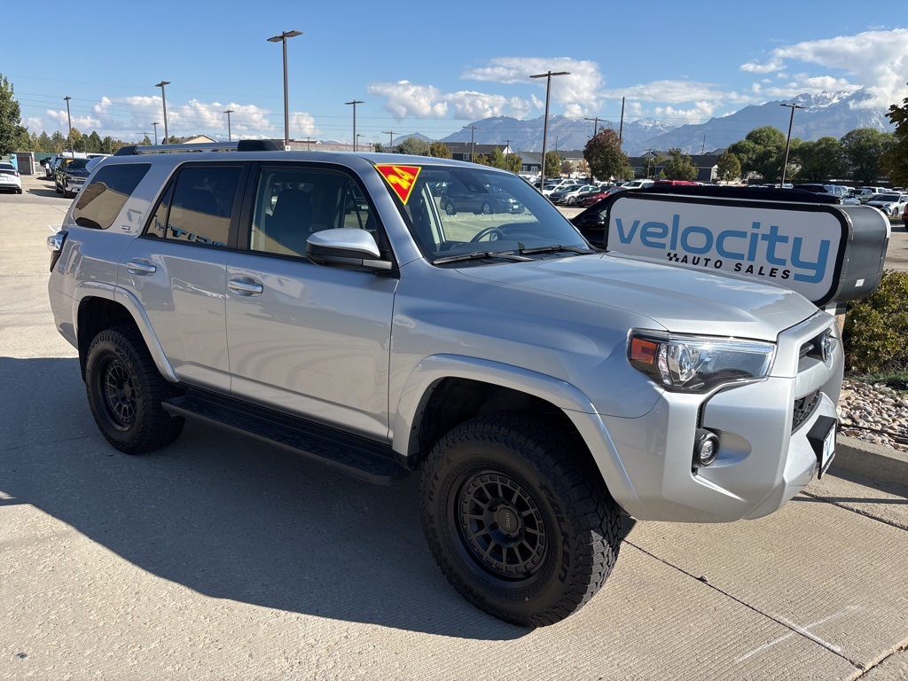 2024 Toyota 4Runner SR5's photo
