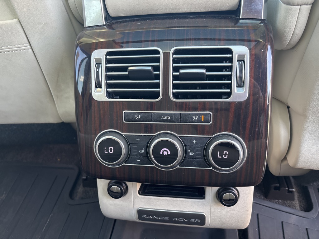 2015 Land Rover Range Rover SuperCharged photo 25
