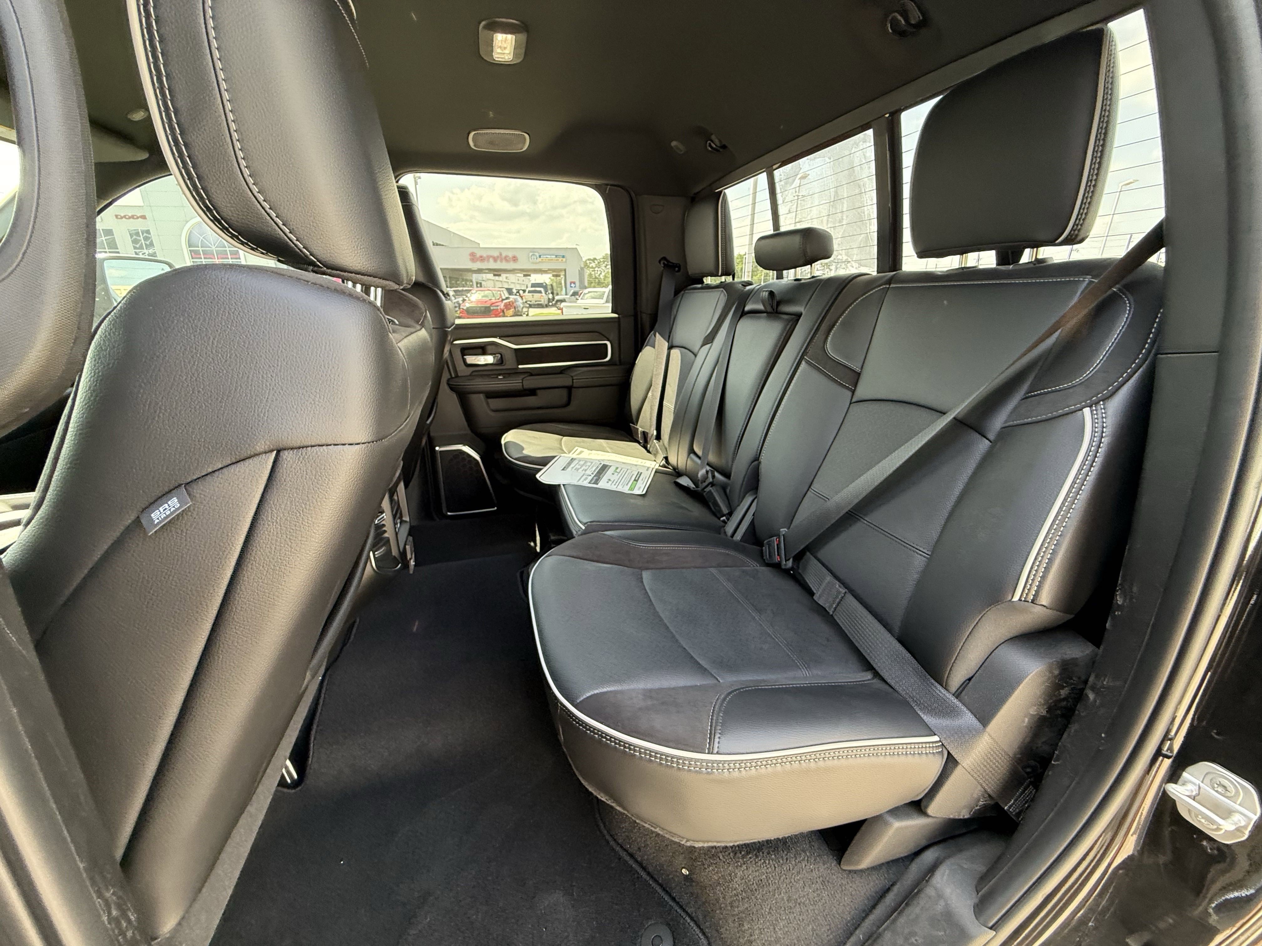 2025 Ram 2500 Laramie photo 9